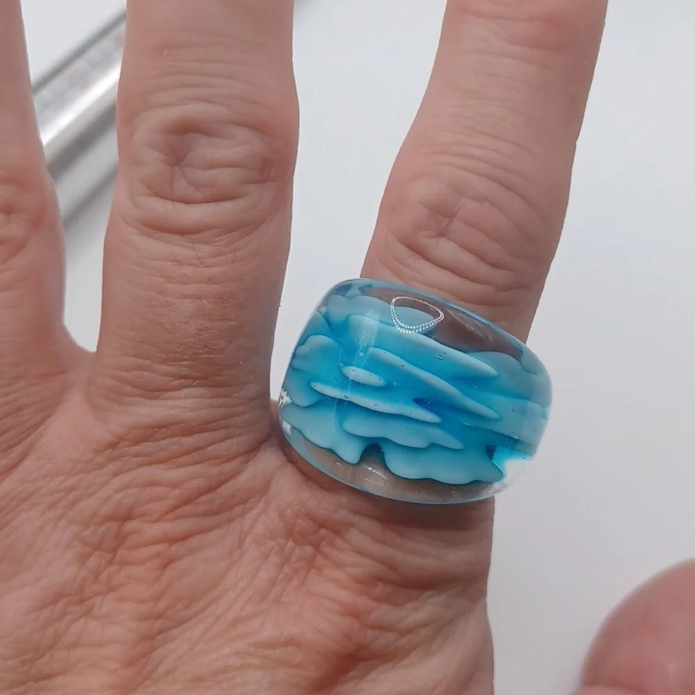 Clear Glass Art Ring With Blue Floral Design Sz 8.5